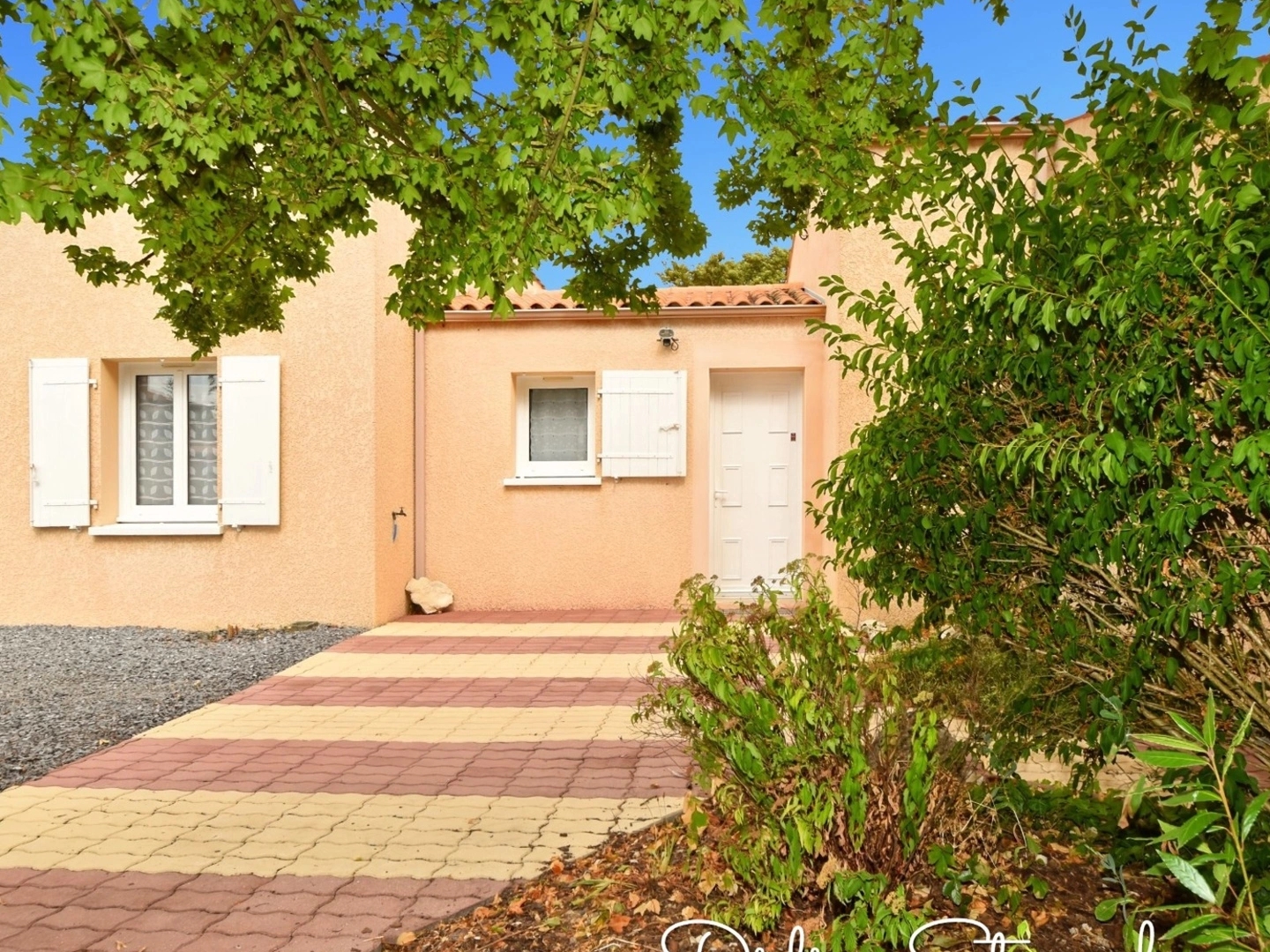 Maison à vendre - 4 pièces - 165m2 - La Jarrie (17220)