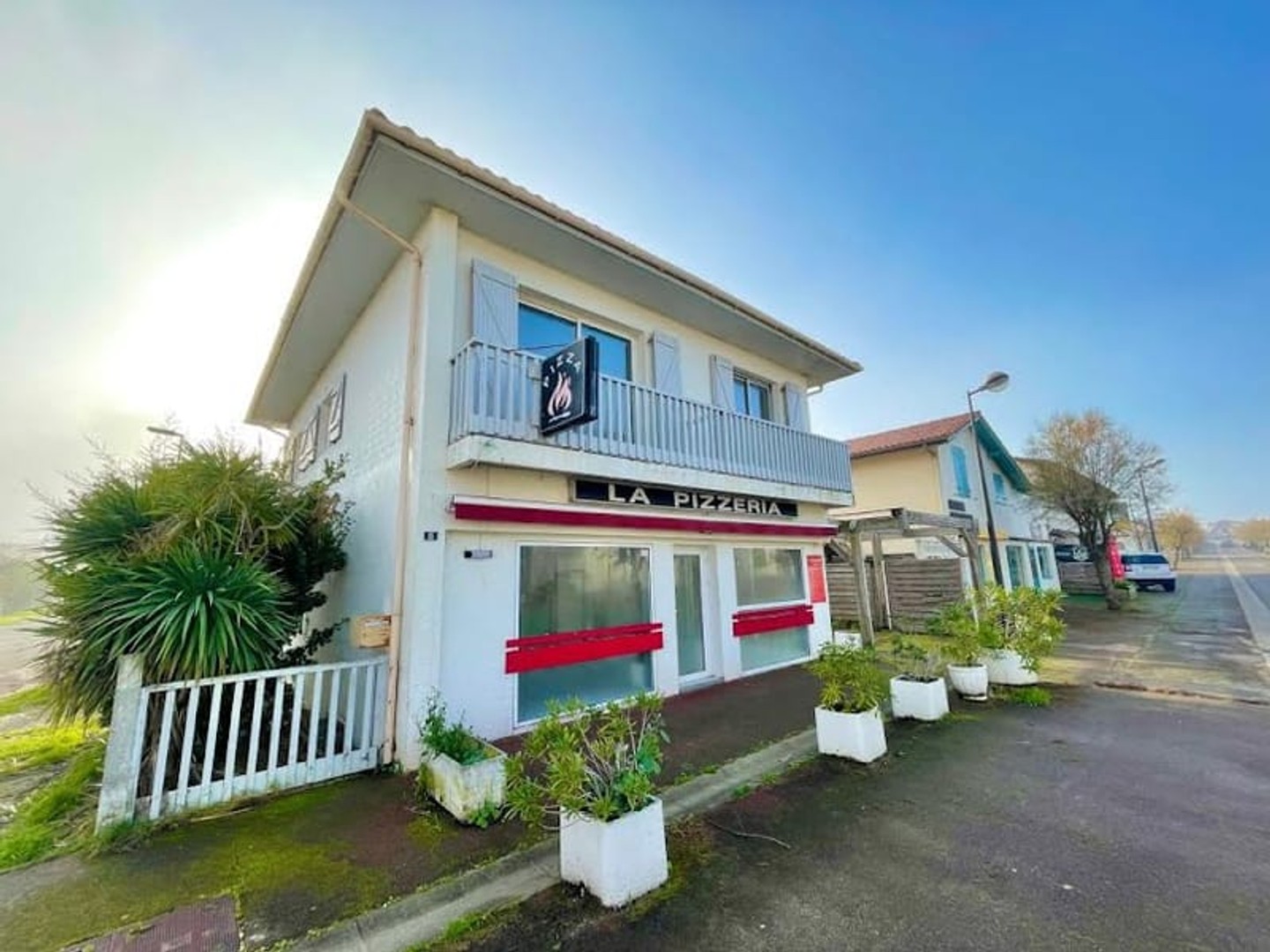 Local 3 pièces 146 m²