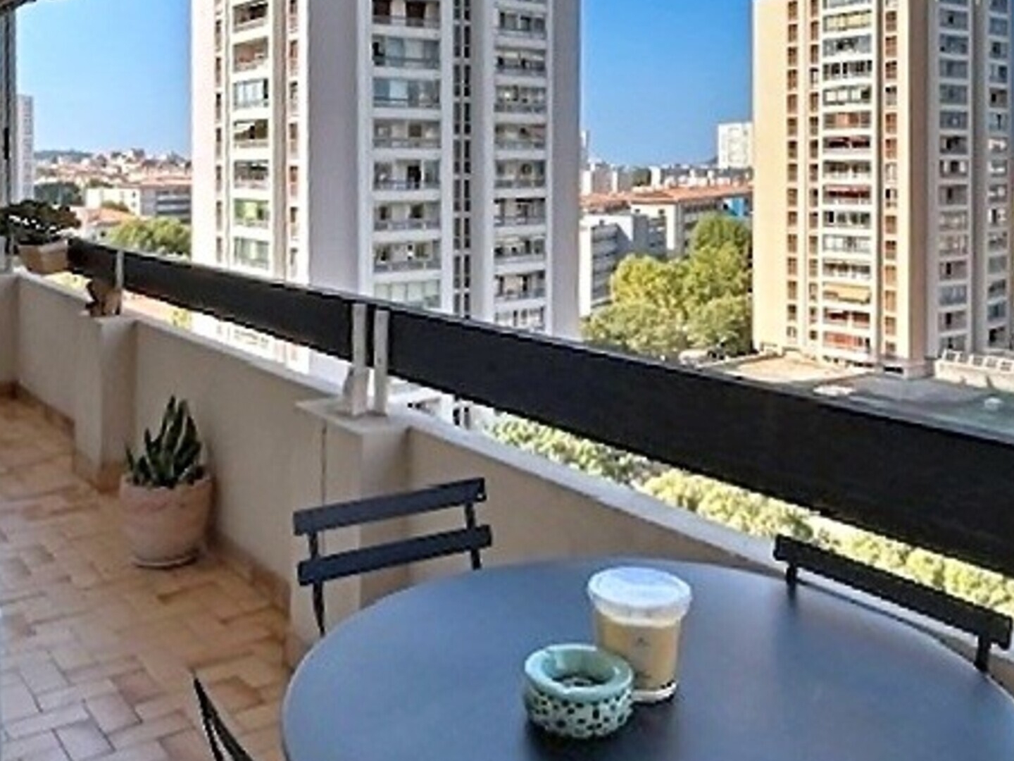 Appartement à vendre - 3 pièces - 81m2 - Toulon (83000)