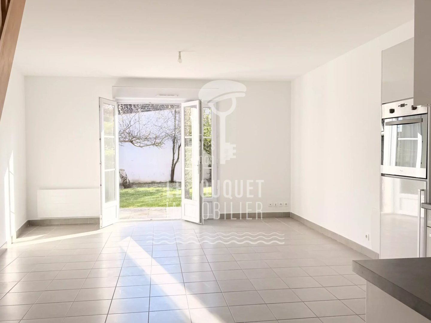 À 1,5 km de la plage  Maison avec jardin et terrasse plein sud