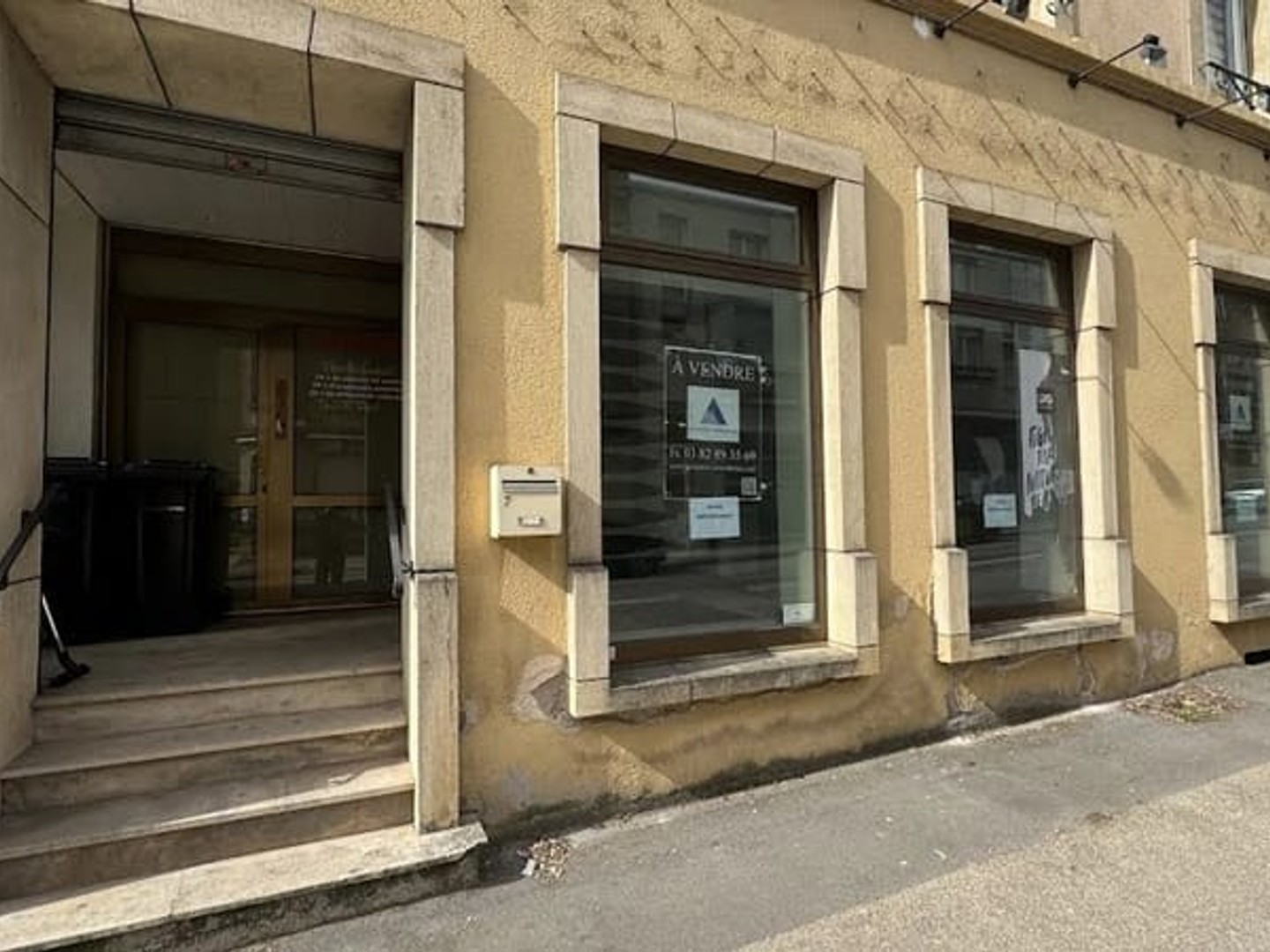 Local 281 m²