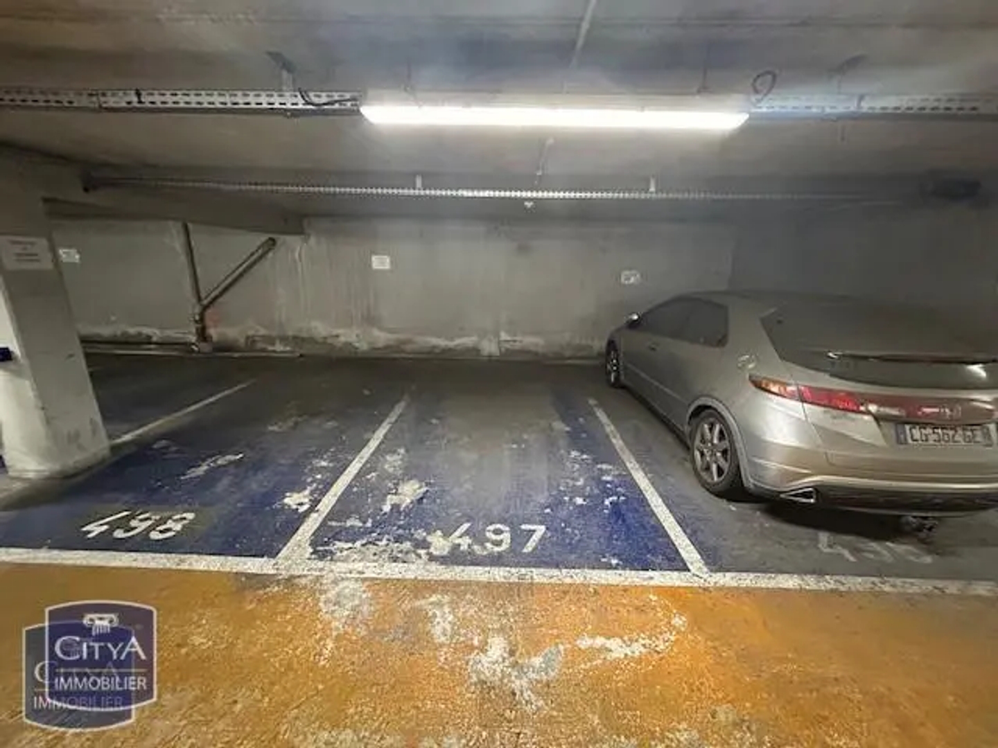 Parking 13 m²