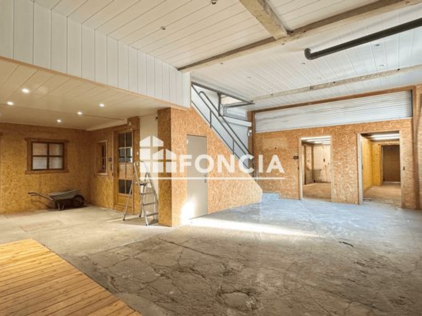 Local 171 m²