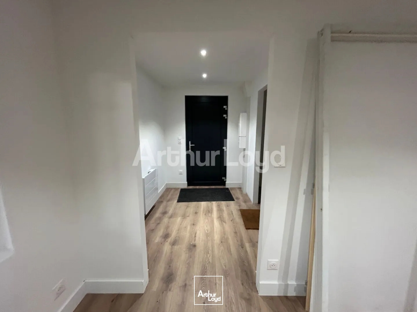 Locaux à vendre - 300m2 - Valenciennes (59300)