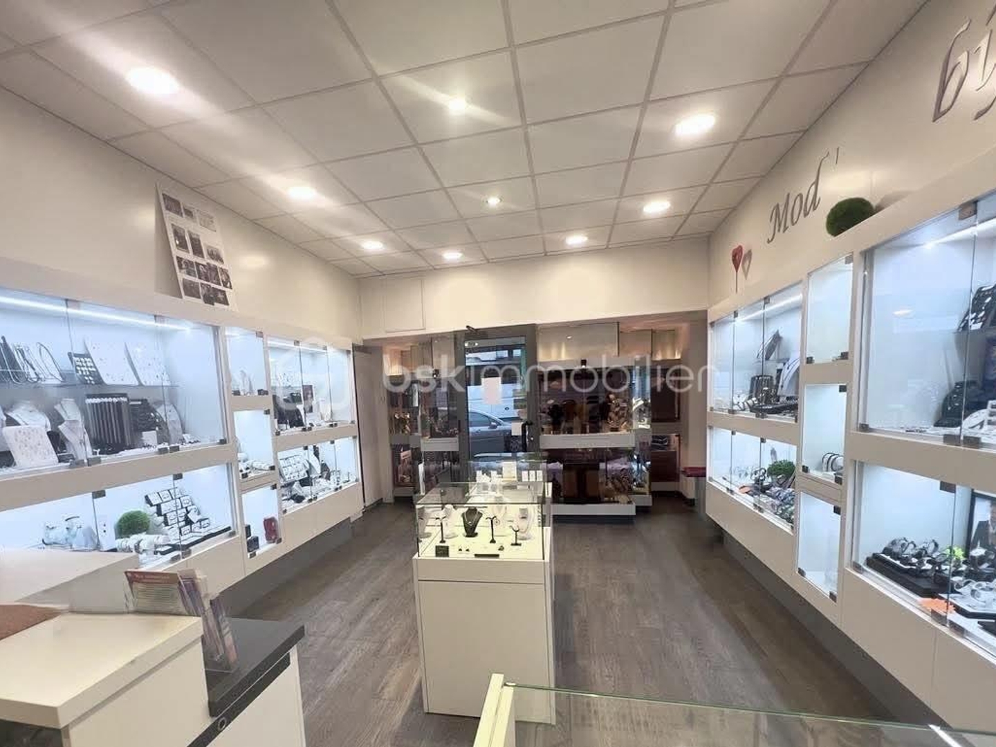 Magasin à vendre - 60m2 - Modane (73500)