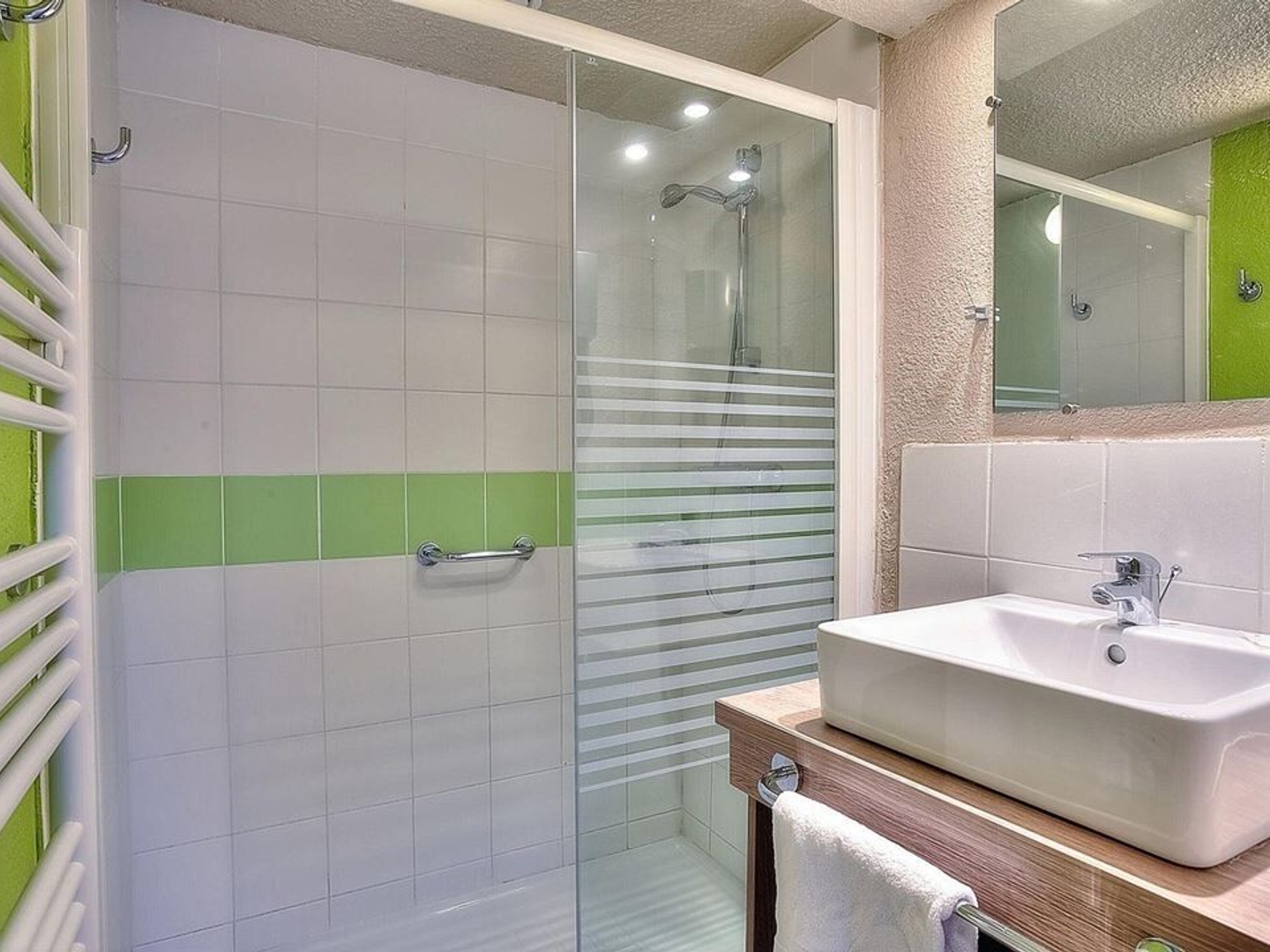 Appartement à vendre - 1 pièce - 16m2 - La Colle-Sur-Loup (06480)