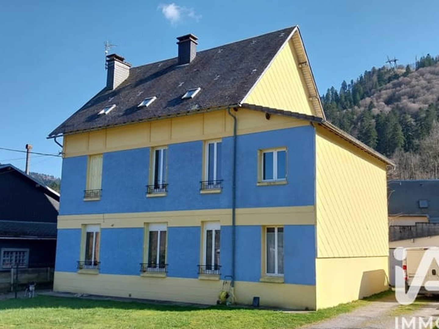Maison avec appartements 2 pièces 272 m²