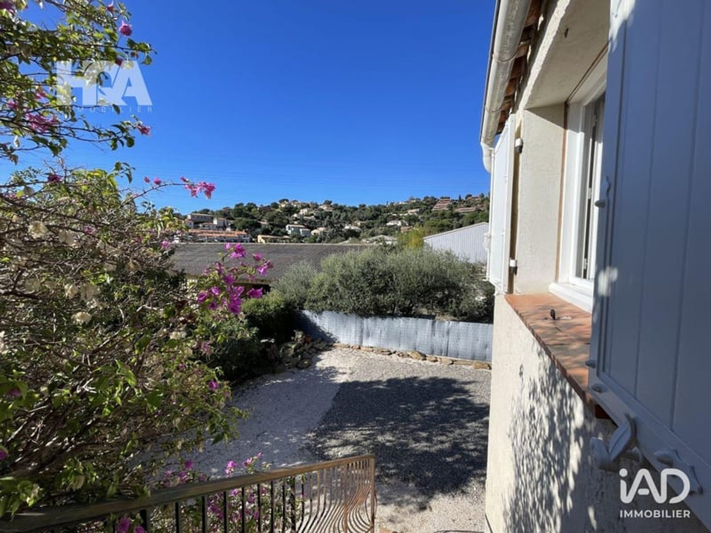 Magasin à vendre - 3 pièces - 678m2 - Le Lavandou (83980)