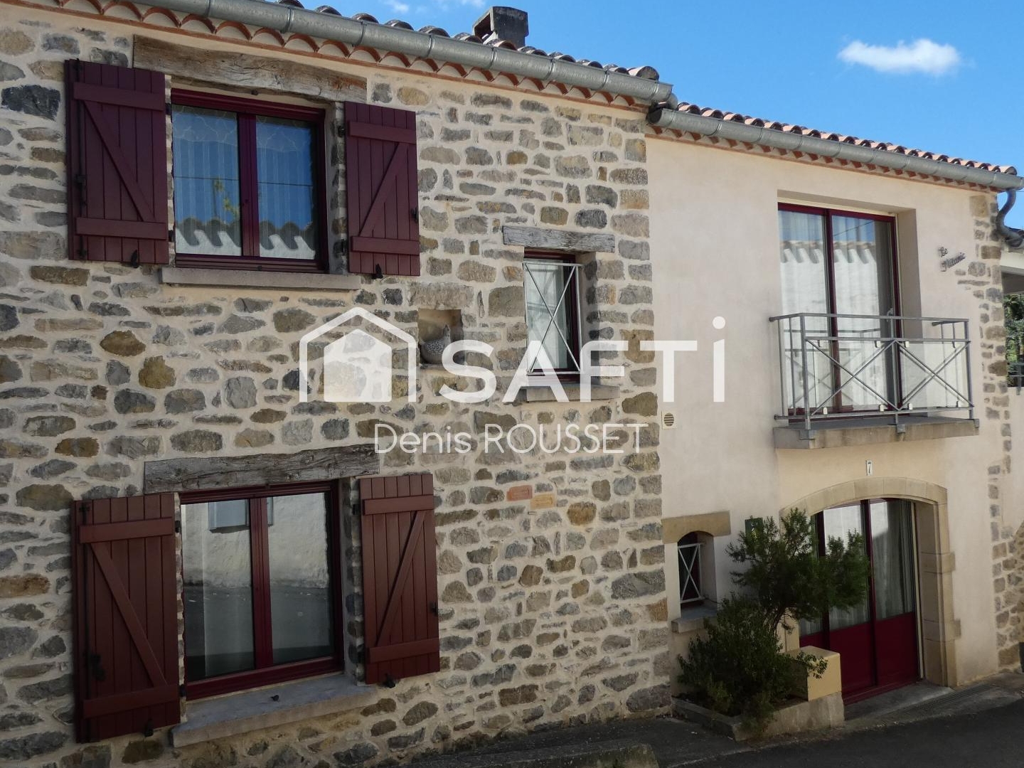 Charmante maison de village en pierre T4 de 85m² avec grange attenante et jardin de 100m²