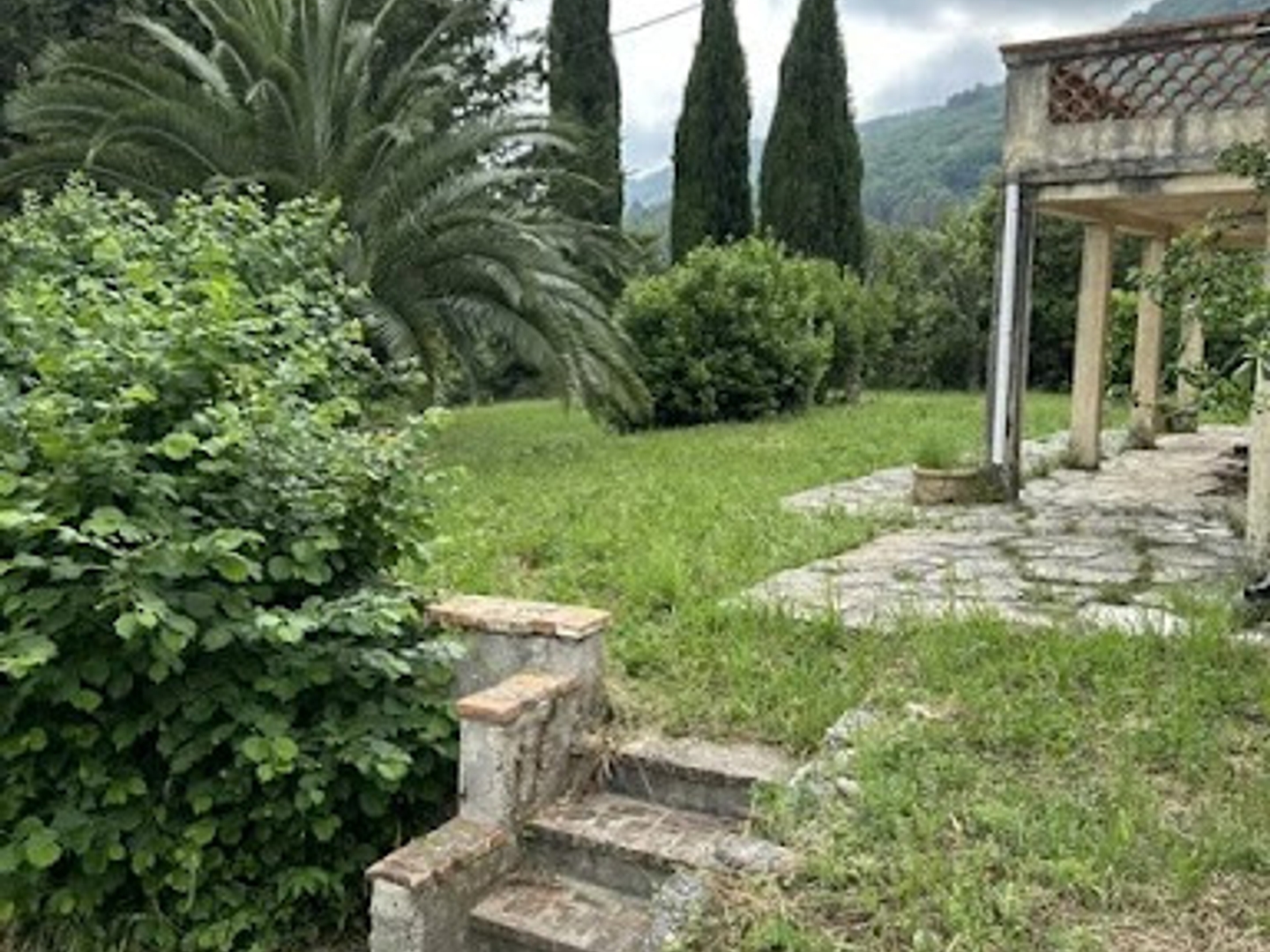 Terrain 2000 m²