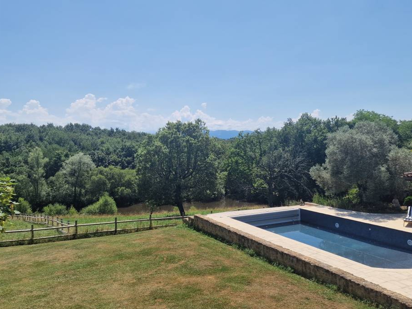 Maison à vendre - 620m2 - Saint-Geniès-De-F... (34480)