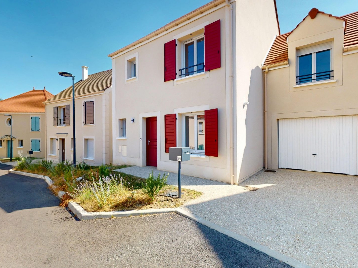 MAISON NEUVE 5 PIÈCES PROCHE GARE À CHARTRES