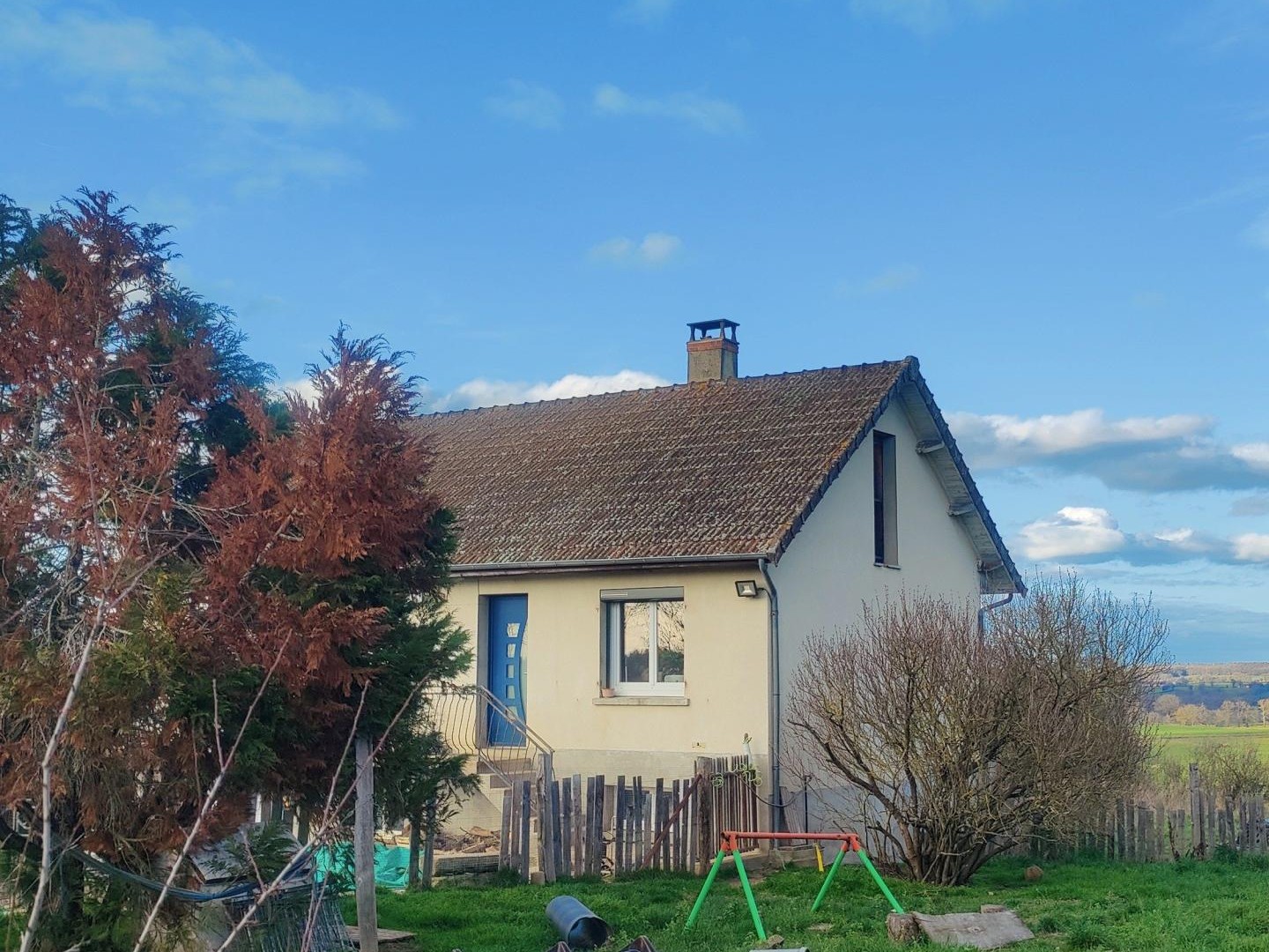 Ensemble immobilier et élevage canin equipé