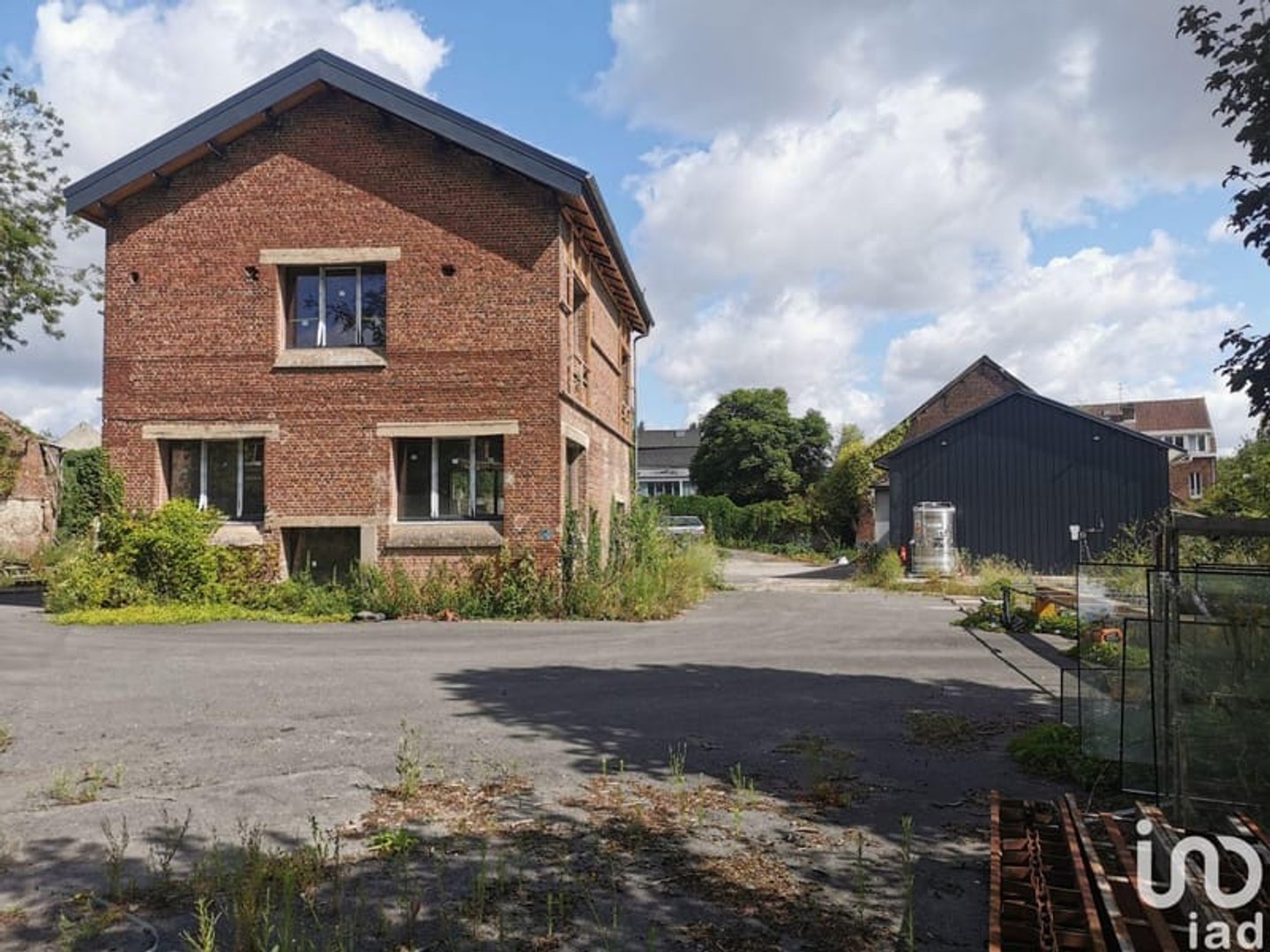 Immeuble commercial 3180 m²
