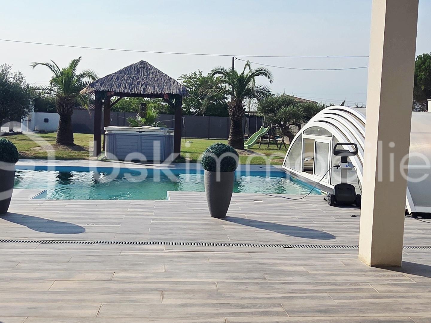 Maison à vendre - 5 pièces - 152m2 - Castelsarrasin (82100)