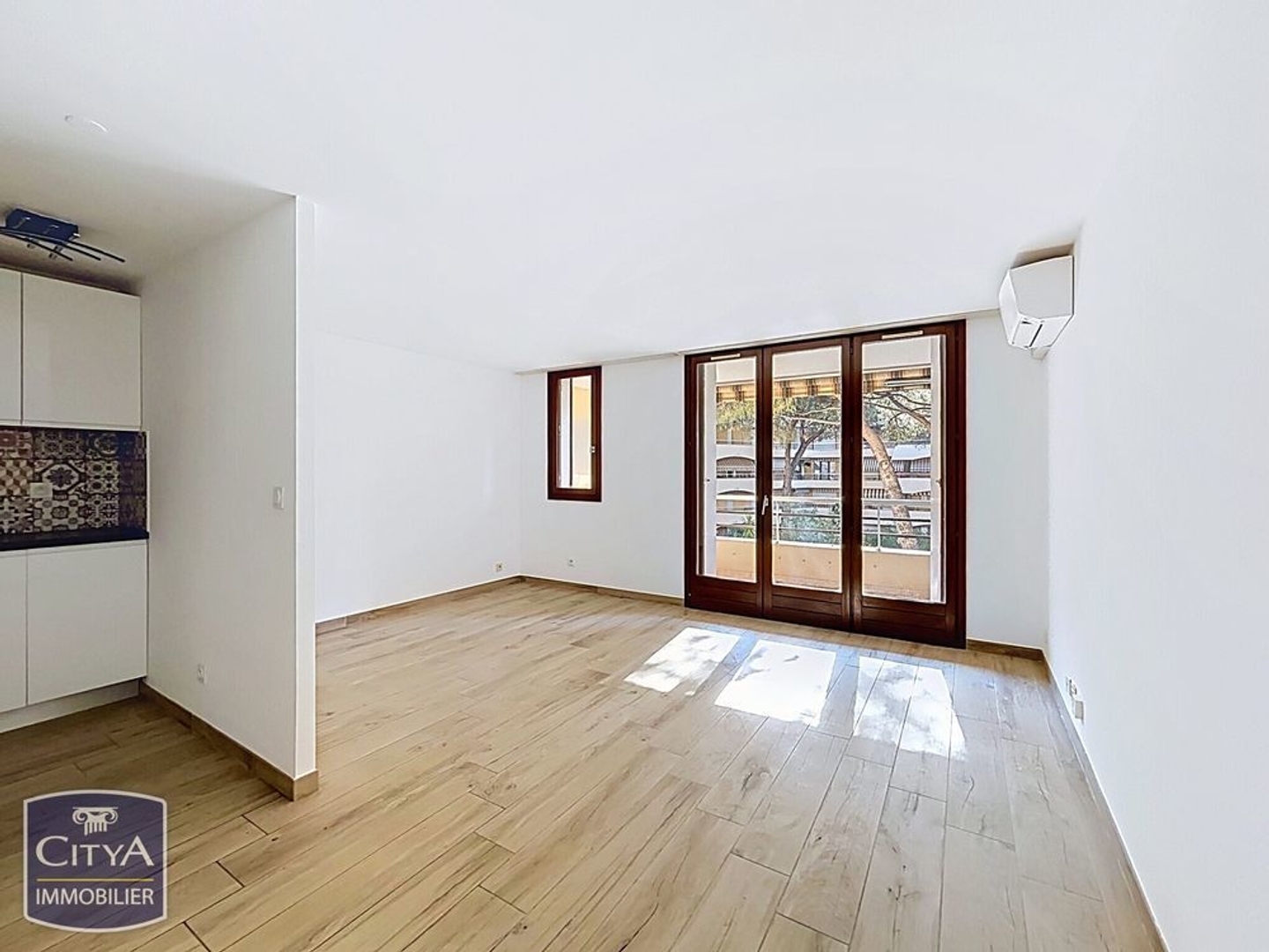 Appartement à vendre - 1 pièce - 31m2 - Fréjus (83600)
