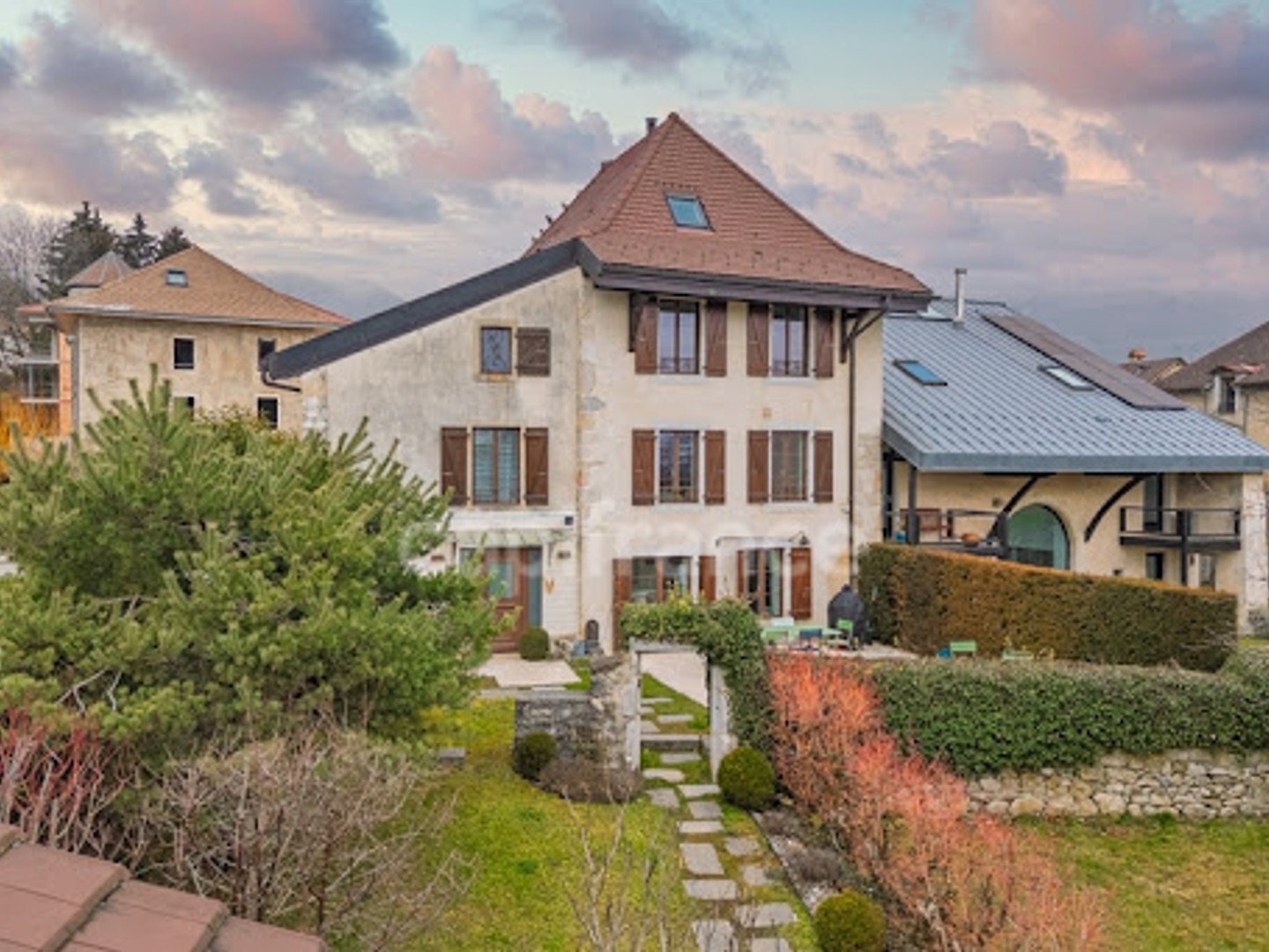 Maison 6 pièces 250 m²