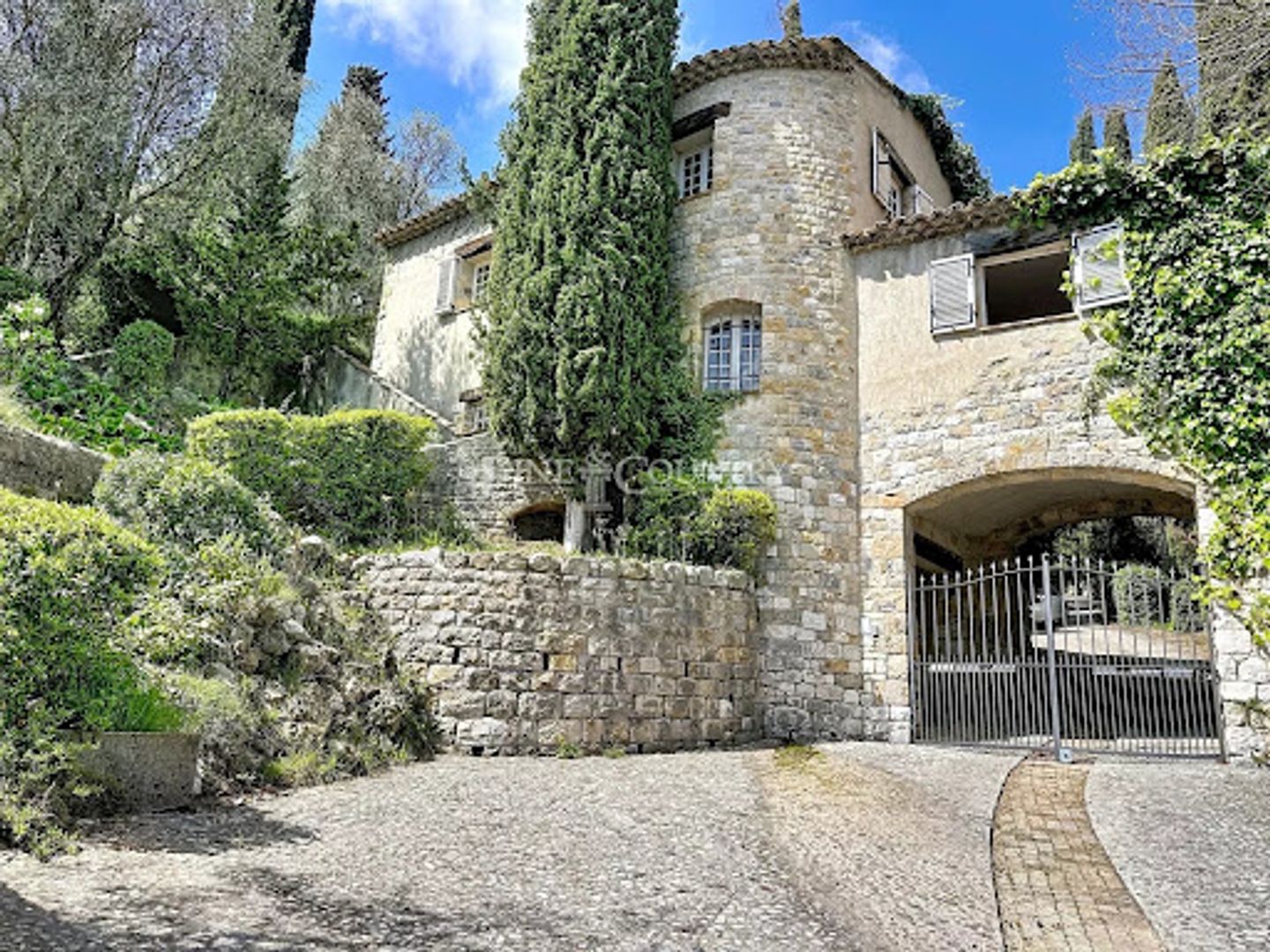 Villa 10 pièces 293 m²