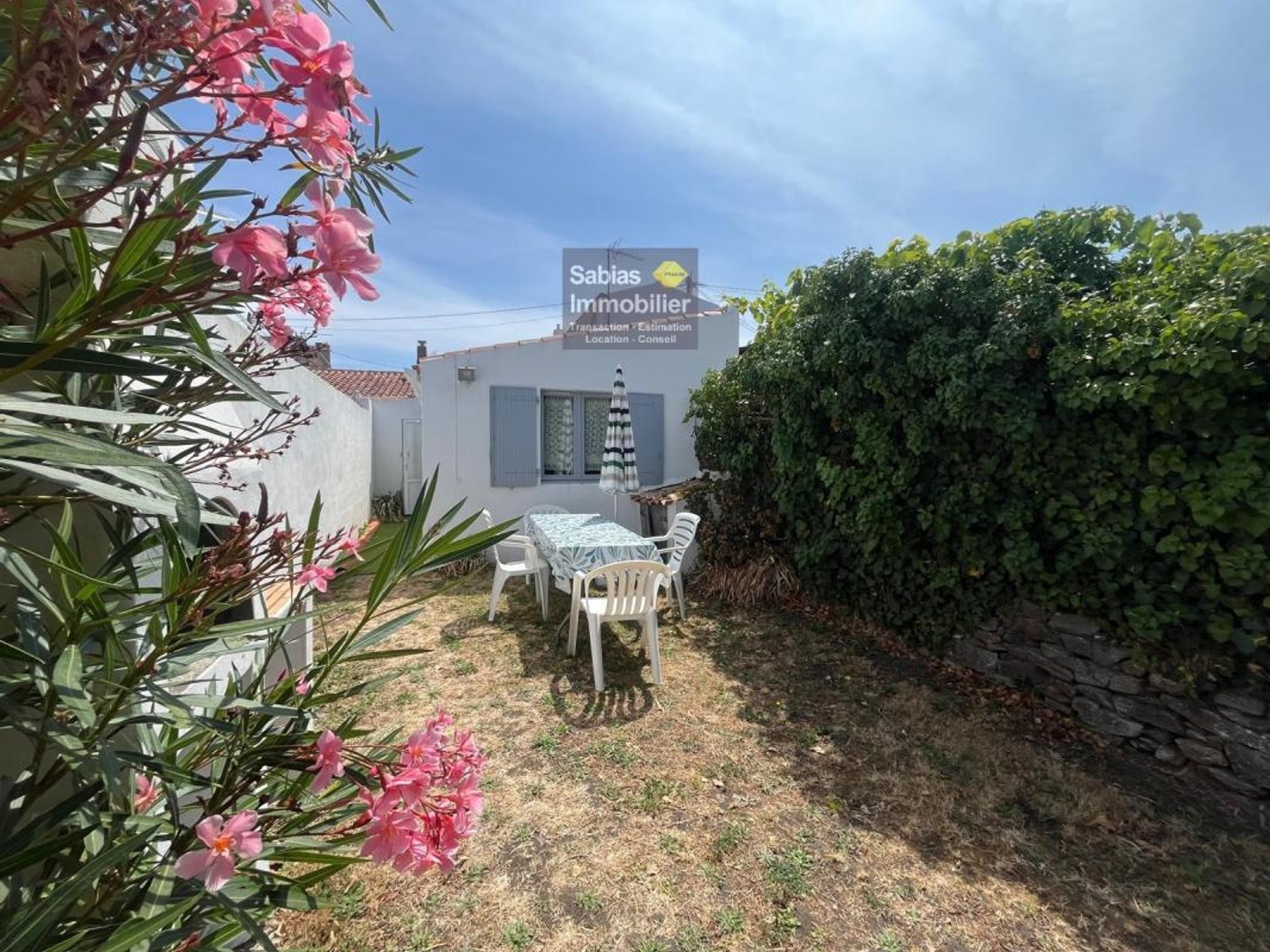 Vends maison - 74 m² - 4 pièces, 3 chambres - L'Île-d'Yeu 85350