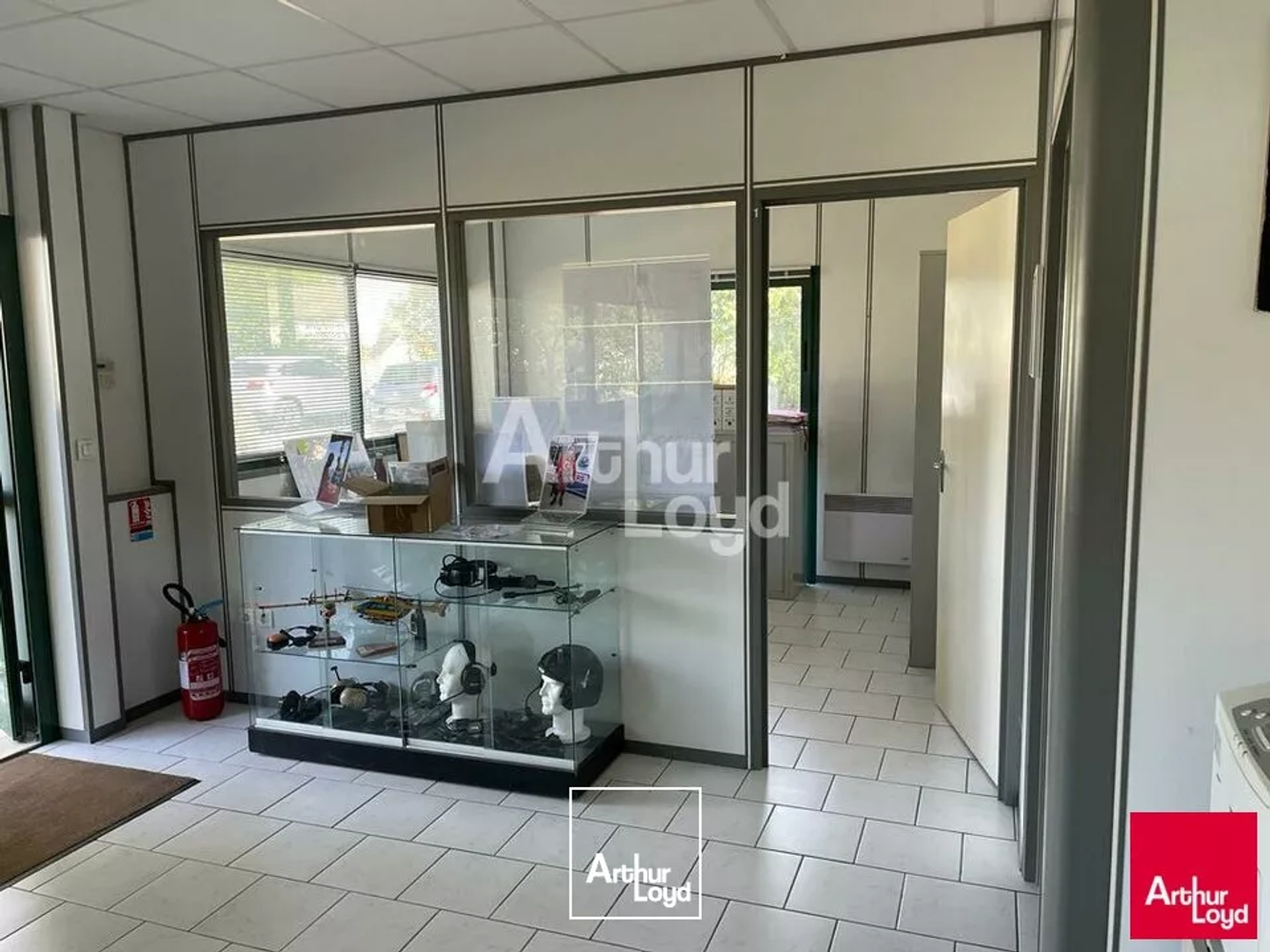 Bureaux à vendre - 1 pièce - 459m2 - Mont-Près-Chambord (41250)