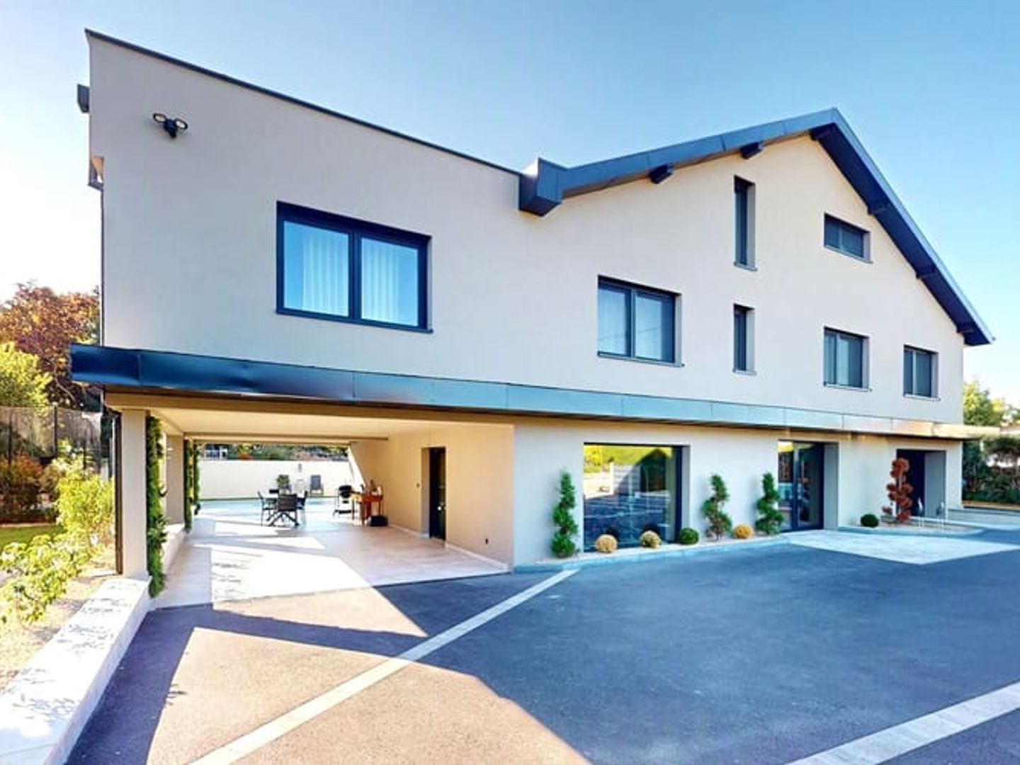 Maison 6 pièces 319 m²
