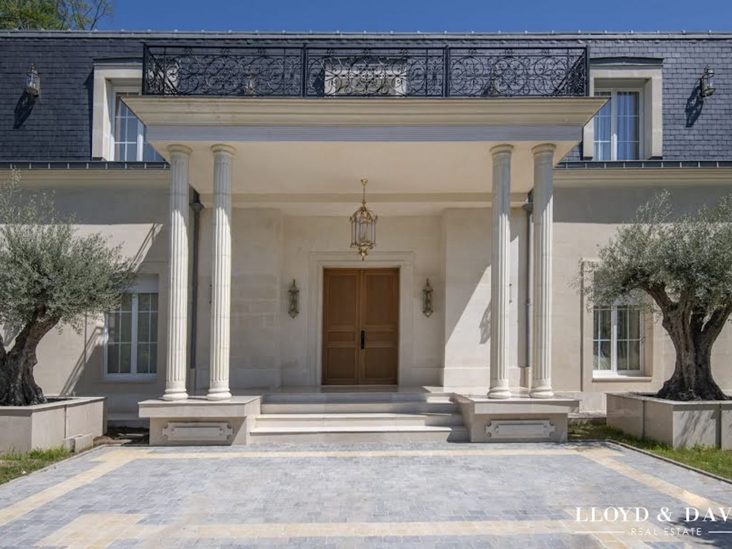 Maison 12 pièces 1200 m²