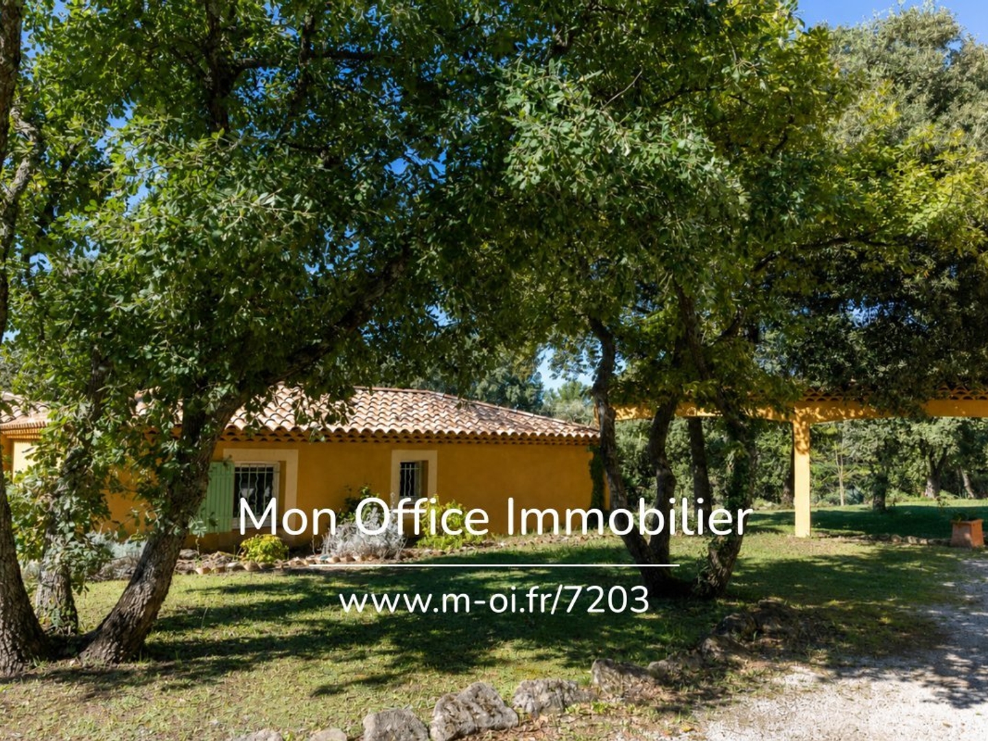 Immeuble à vendre - 8 pièces - 220m2 - Rognes (13840)