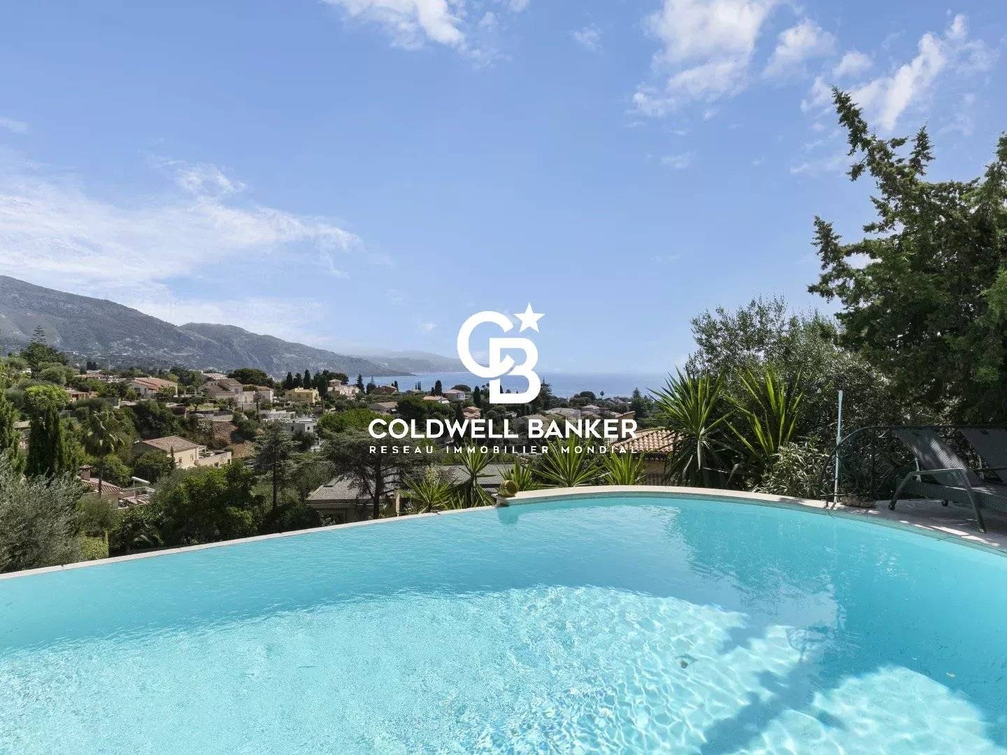 Maison à vendre - 8 pièces - 250m2 - Roquebrune-Cap-Ma... (06190)