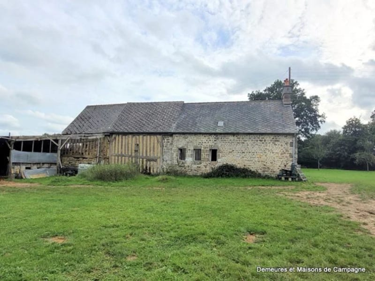 Maison à vendre - 2 pièces - 90m2 - Domfront En Poiraie (61700)