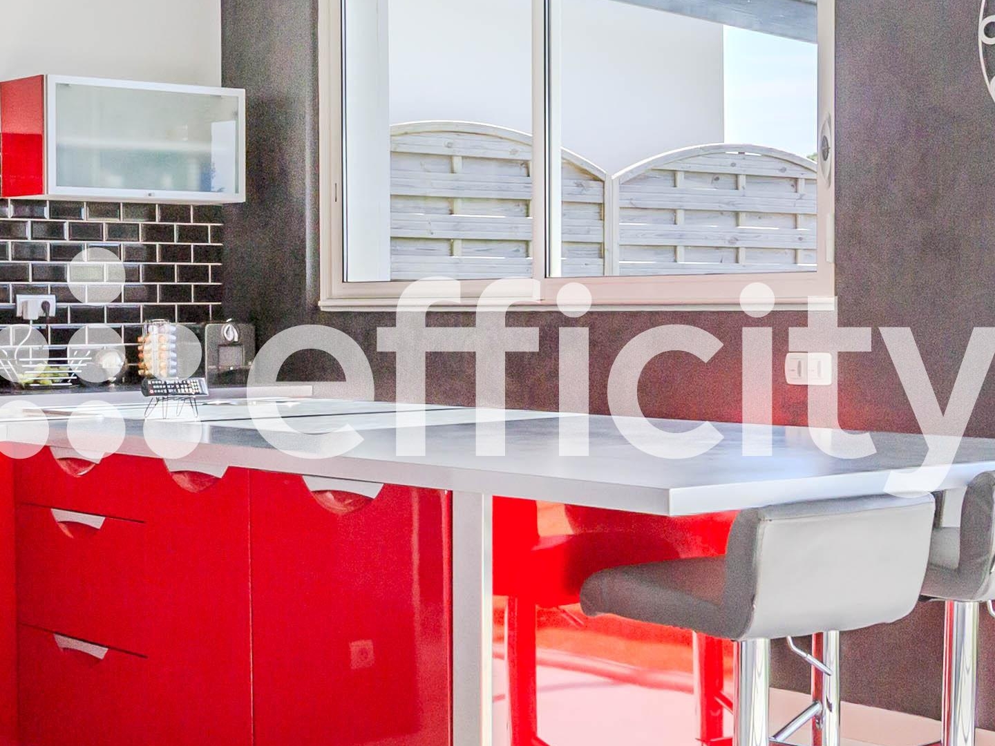 Maison à vendre - 9 pièces - 240m2 - La Jarrie (17220)
