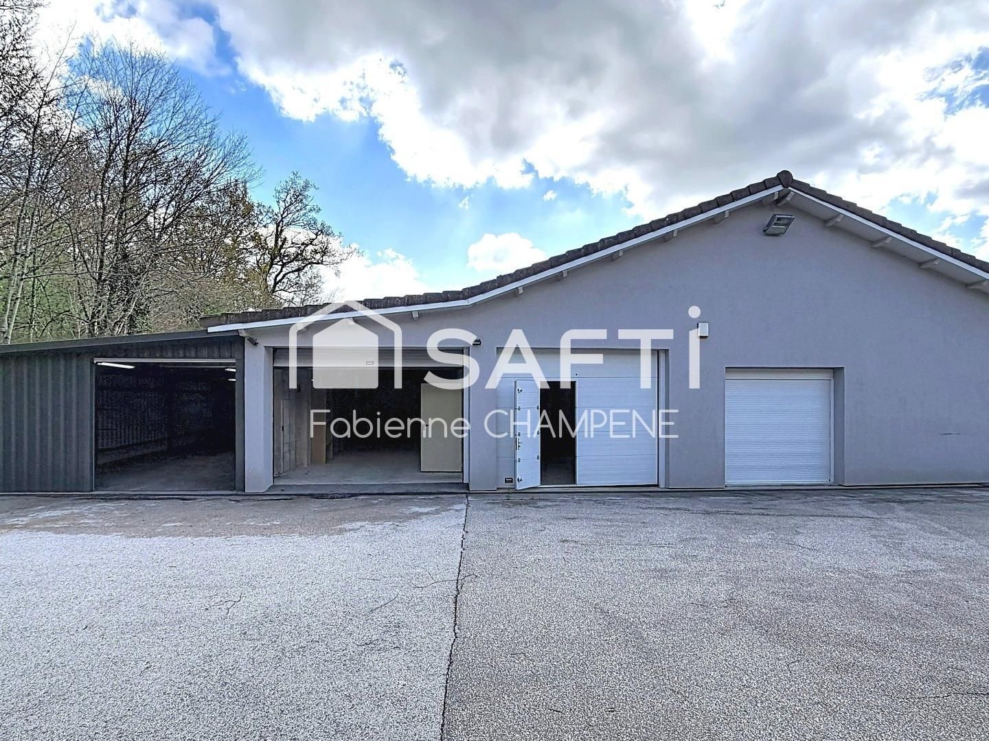 Bureaux 7 pièces 297 m²