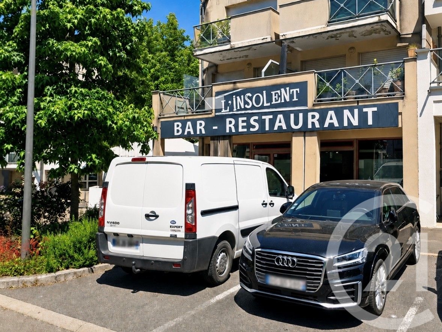 Local 250 m²
