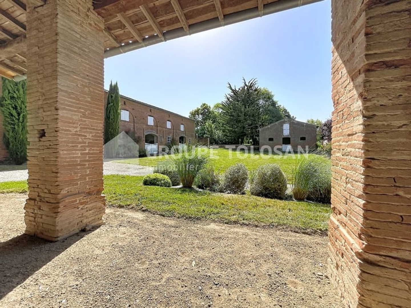Maison à vendre - 13 pièces - 360m2 - Auterive (31190)