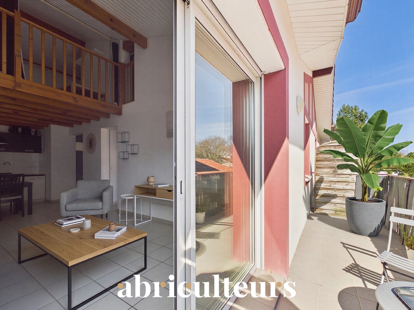 Duplex avec Balcon | Entre centre et pl...