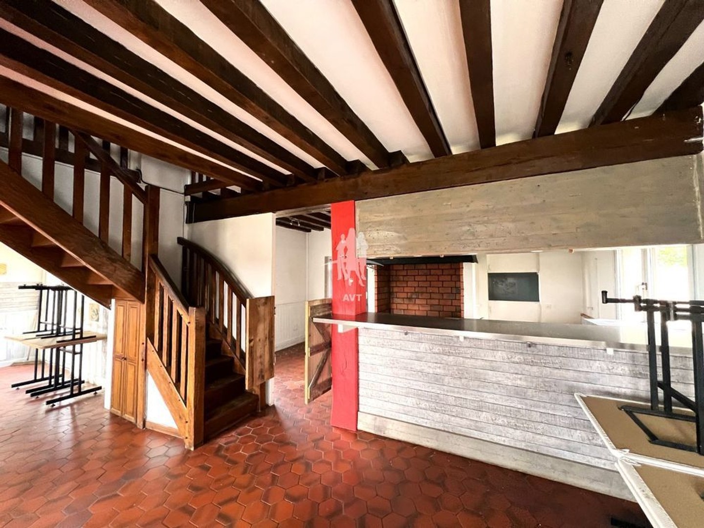 A vendre , Douains ( 27120 ) restaurant 147 m2 , murs et fonds