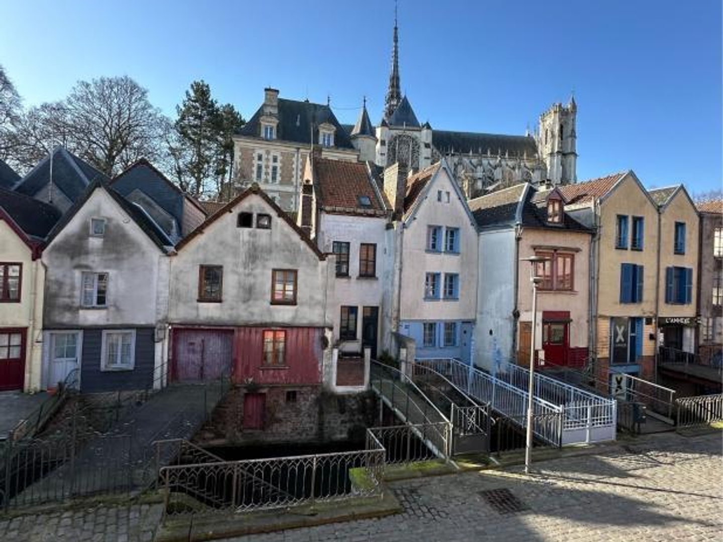 Magasin à vendre - 1 pièce - 190m2 - Amiens (80000)