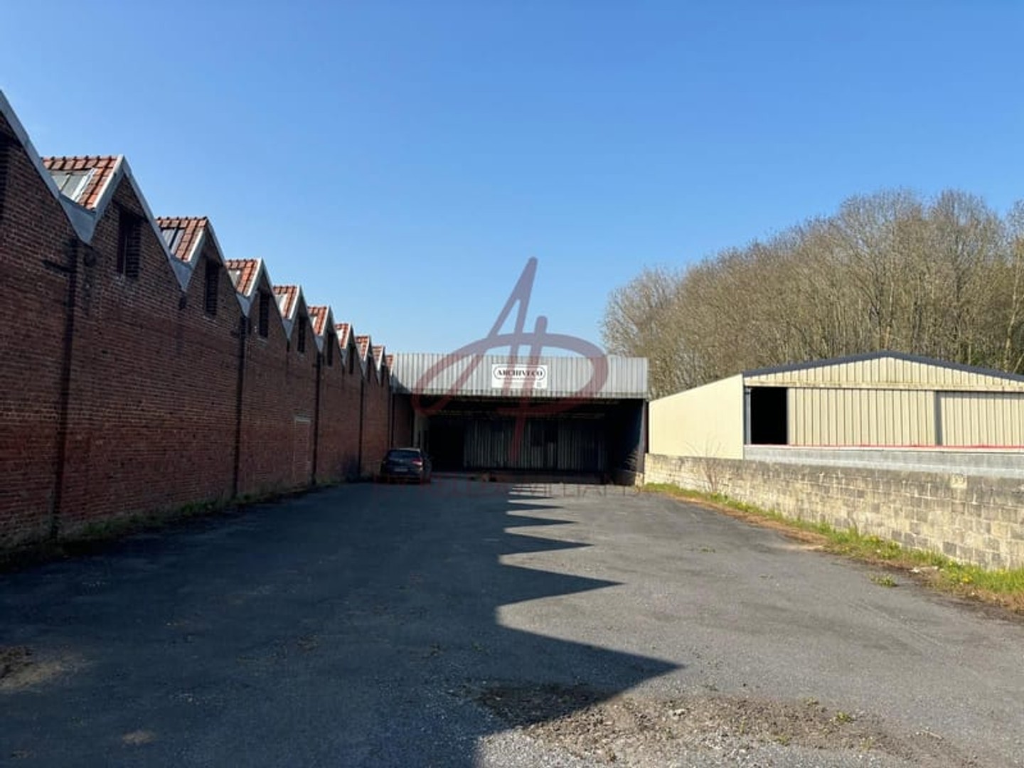 Immeuble industriel 227 m²