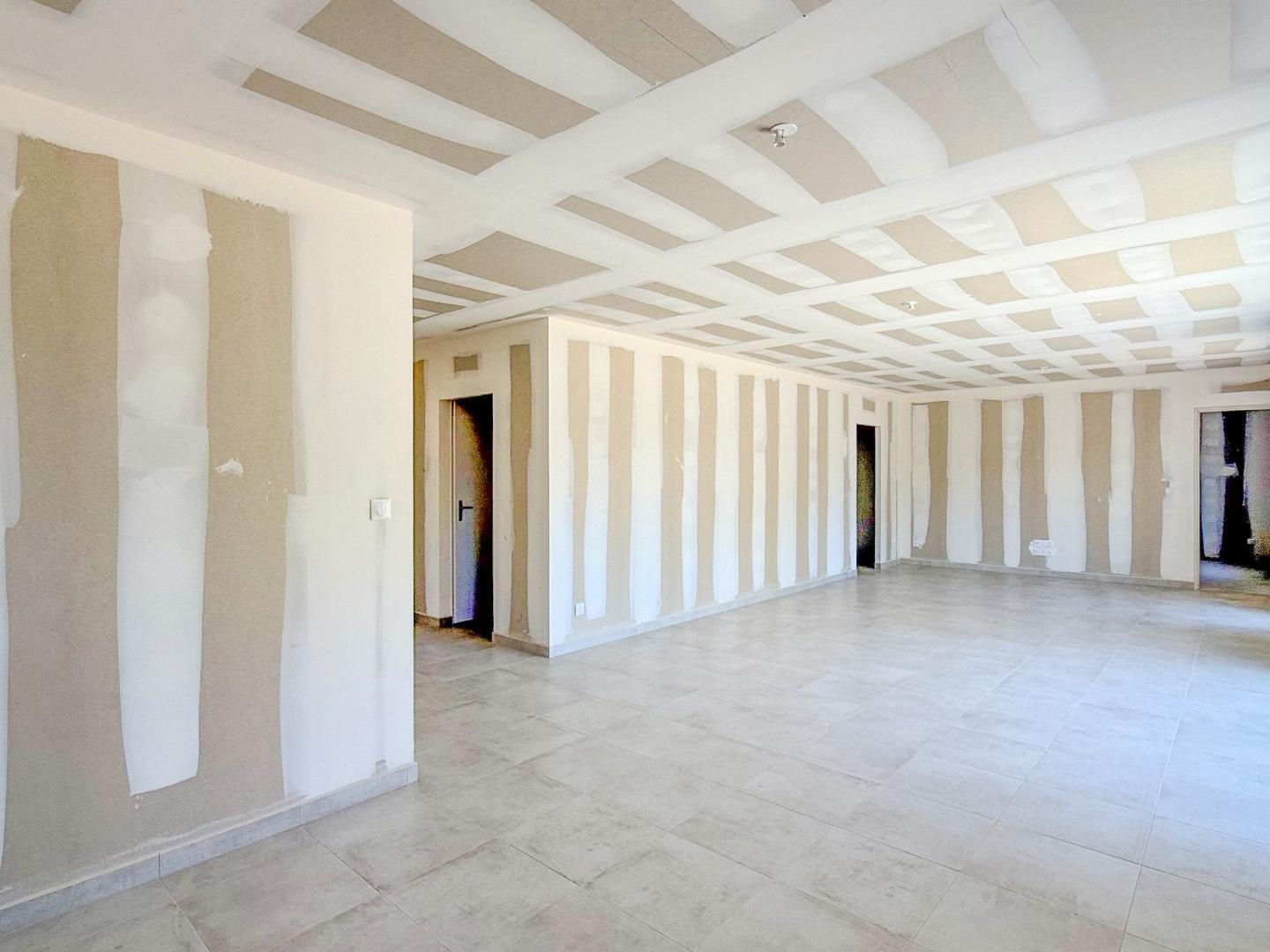 Maison déjà construite, à terminer d'aménager !