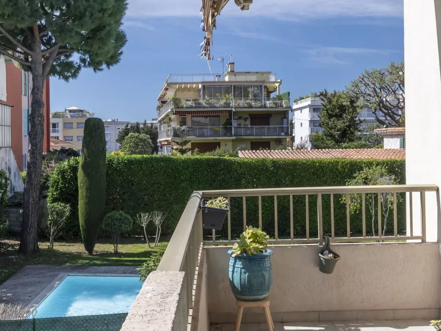 Superbe appartement 4 pièces avec piscine à Saint-Laurent-du-Var