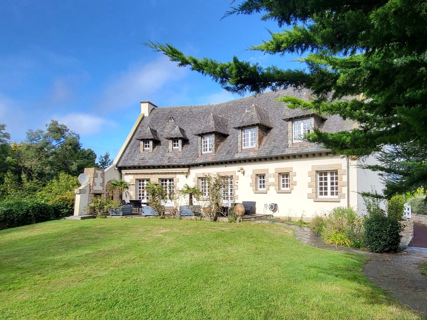Maison 9 pièces 267 m²