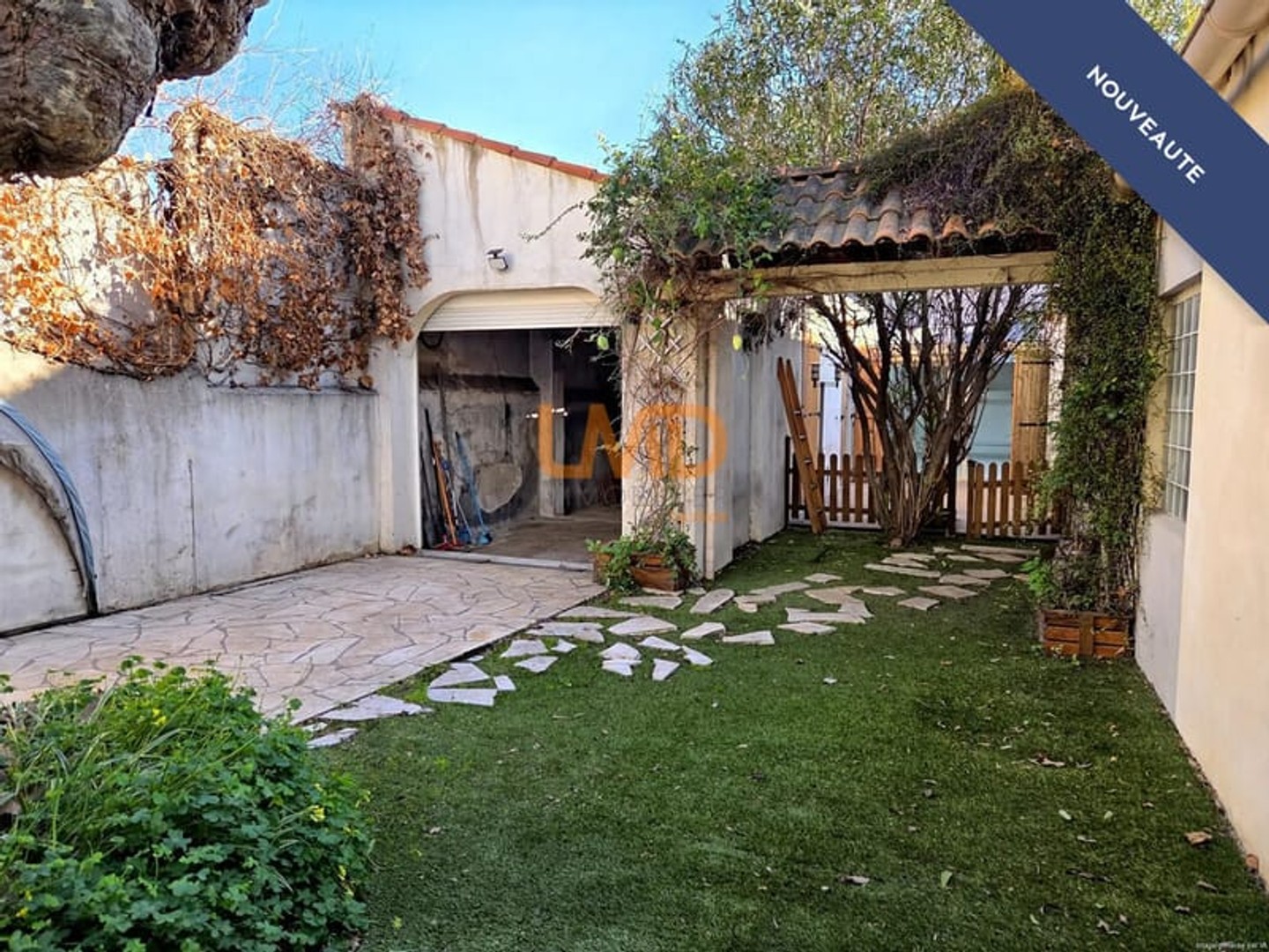 Immeuble à vendre - 5 pièces - 128m2 - Marseille 8e (13008)