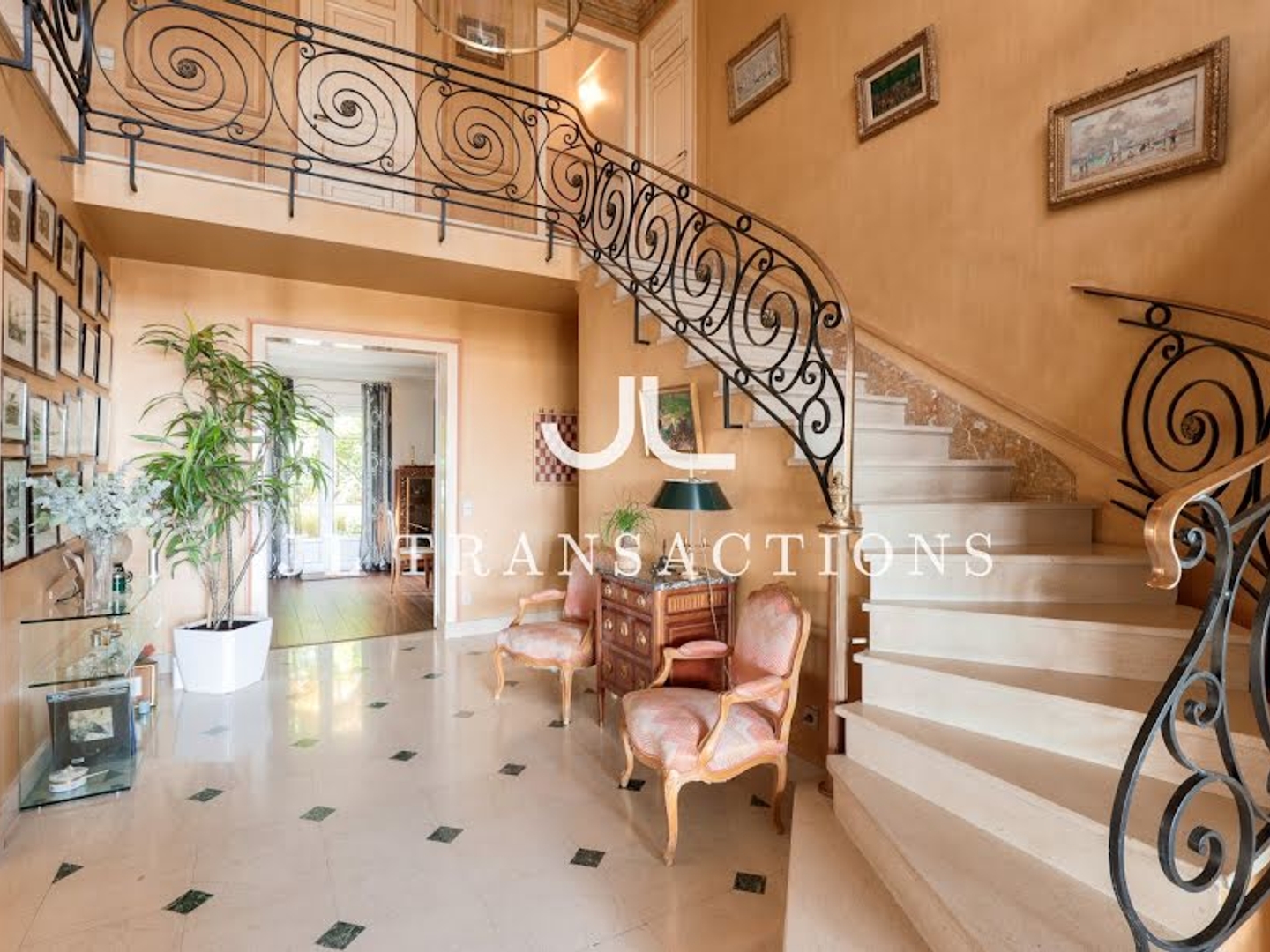 Maison à vendre - 10 pièces - 360m2 - Suresnes (92150)