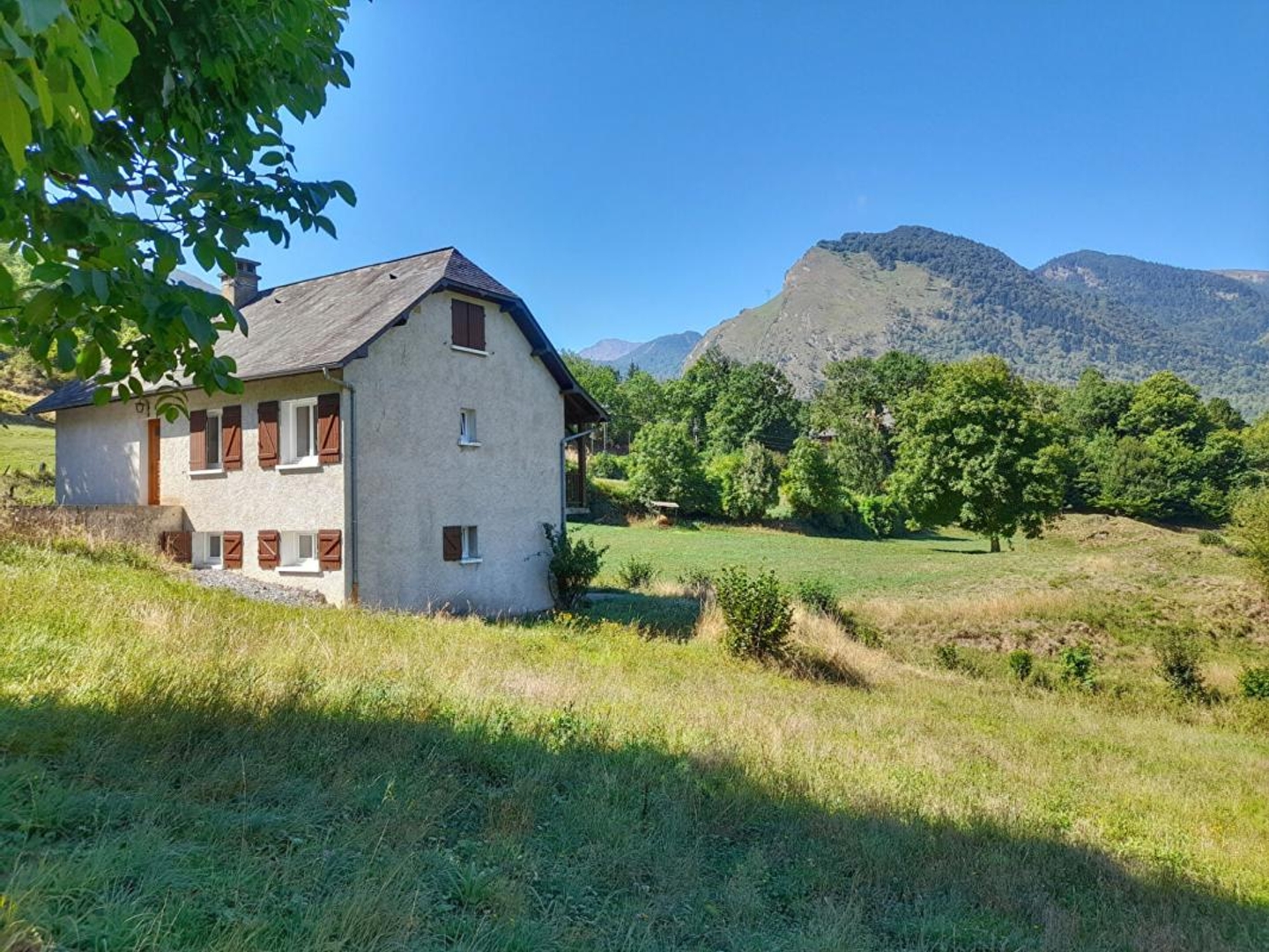 Maison traditionnelle dans un cadre privilégié en vallée d'Ossau