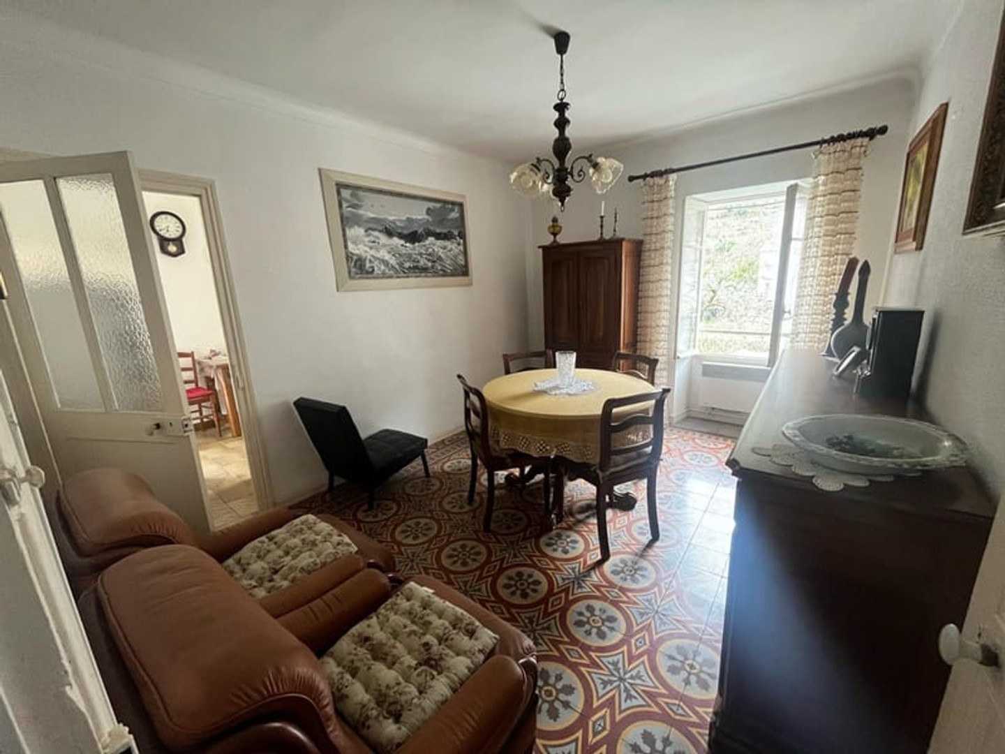 Grand appartement avec 5 pièces lumineux à acheter