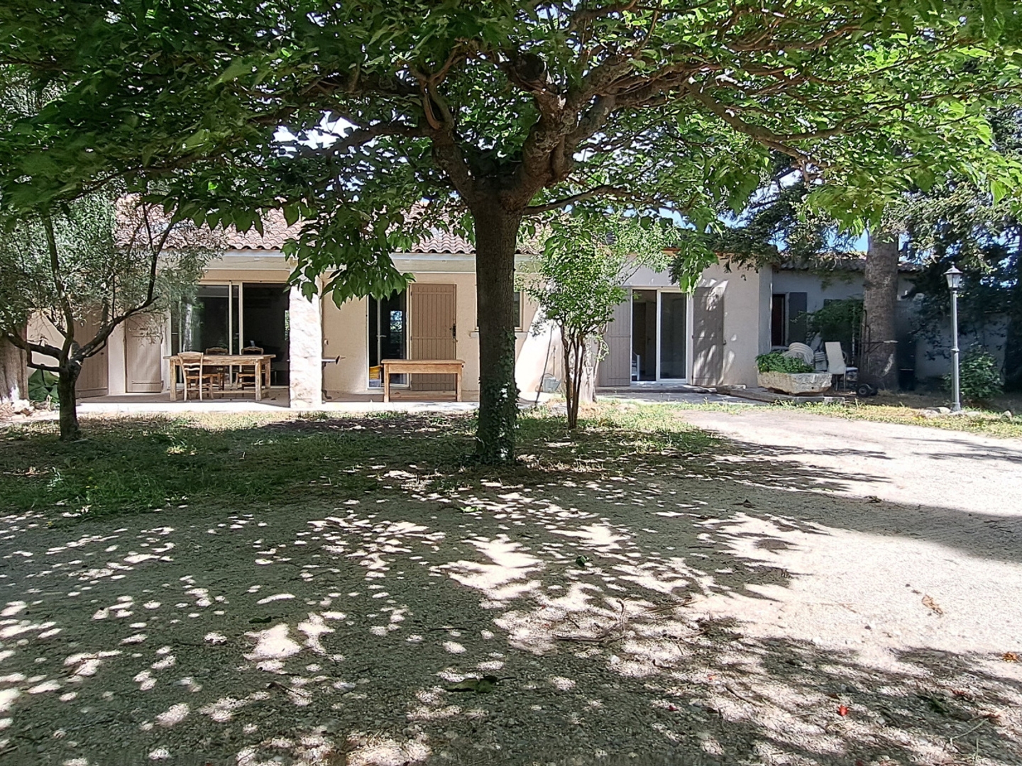 Cavaillon villa de plain-pied sur terrain constructible