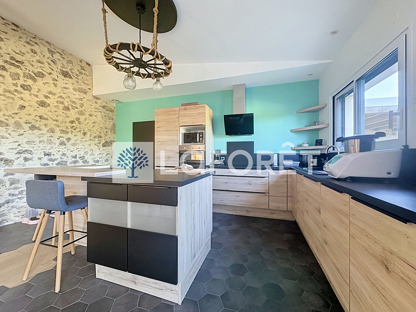 Maison à vendre - 6 pièces - 161m2 - Bressuire (79300)