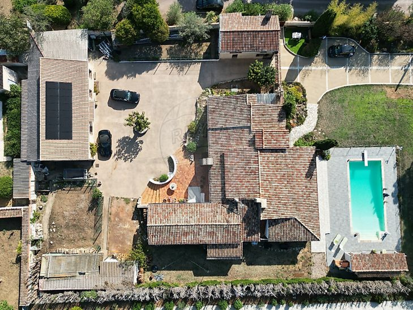 Maison à vendre - 6 pièces - 250m2 - Le Muy (83490)
