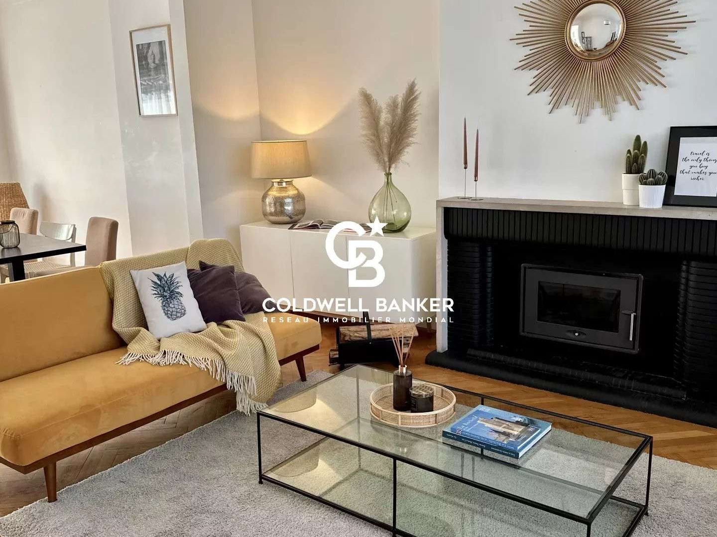 Maison 12 pièces 330 m²