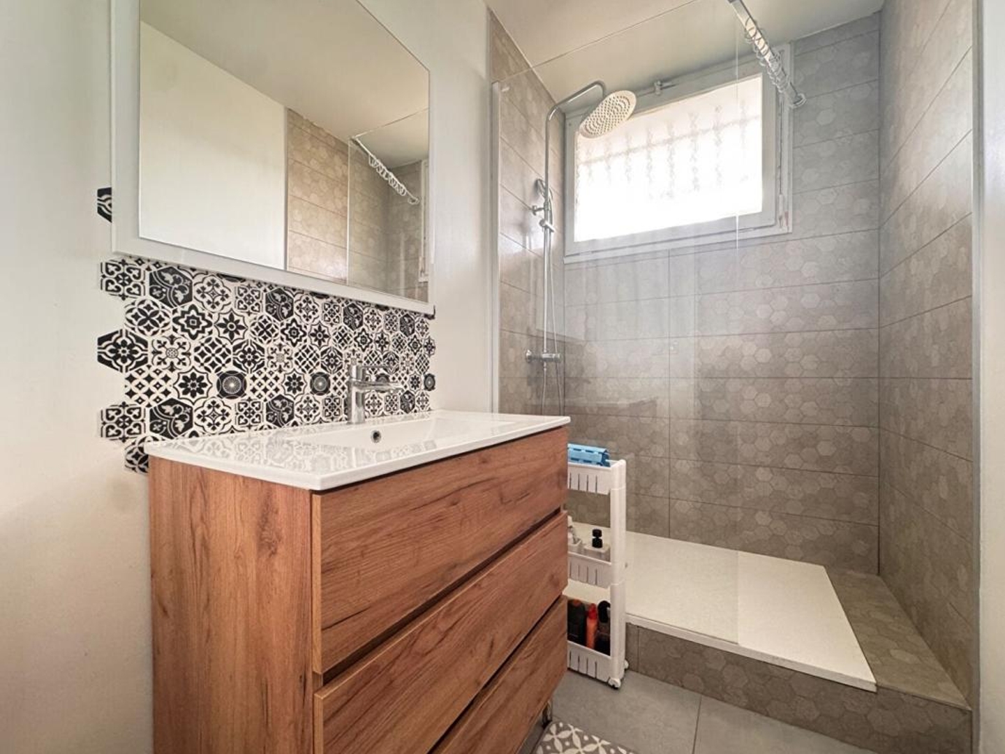 Appartement à vendre - 4 pièces - 77m2 - Marignane (13700)
