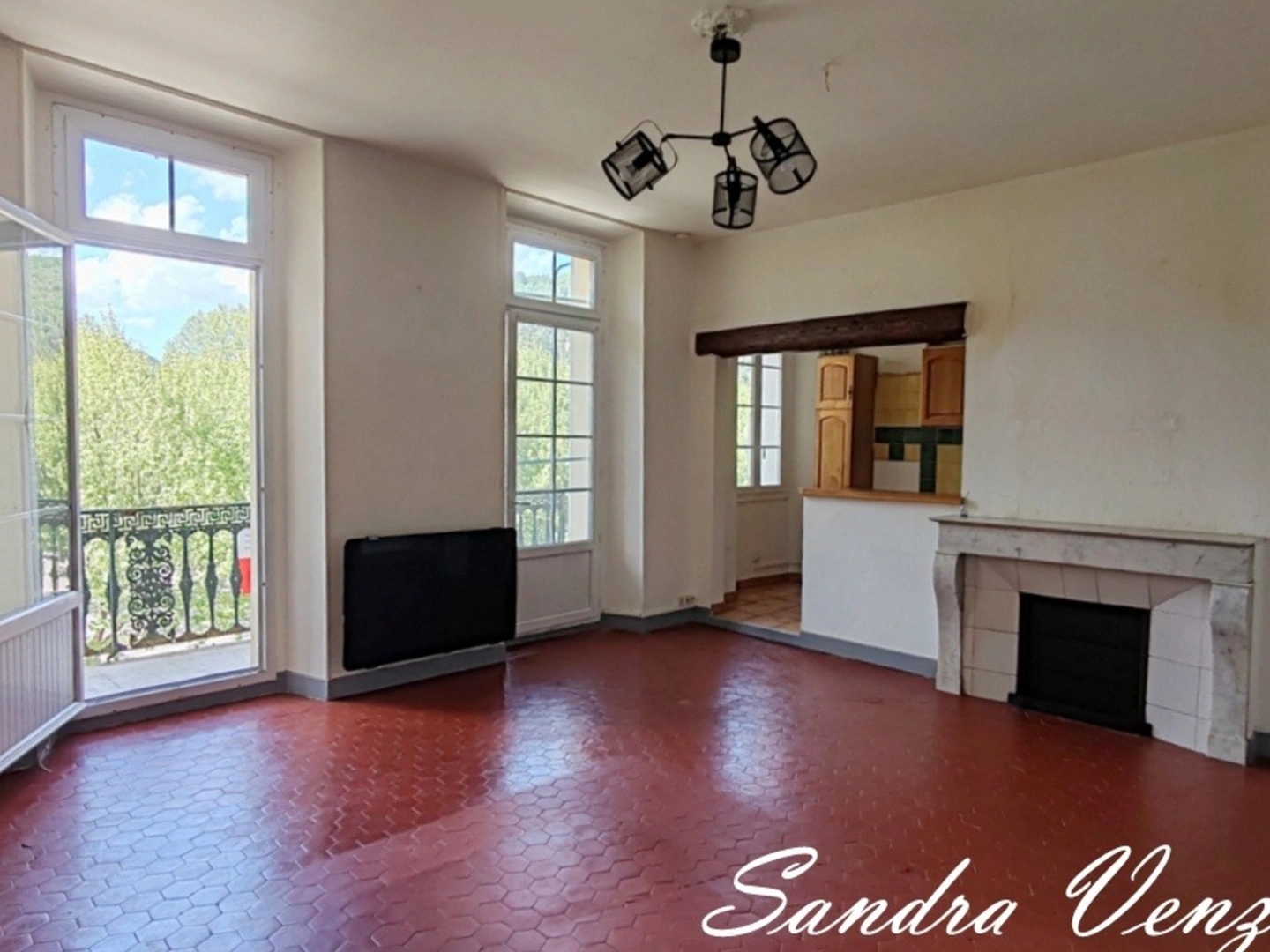 EXCLUSIVITE - APPARTEMENT de 62 m2 3 pièces avec BALCON à DIGNE LES BAINS (04)
